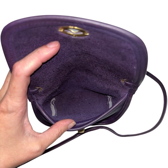Coach | Rare Vintage Everett Crossbody 9934 | Eggplant Leather | 1995 | Mini Bag - Picture 10 of 14